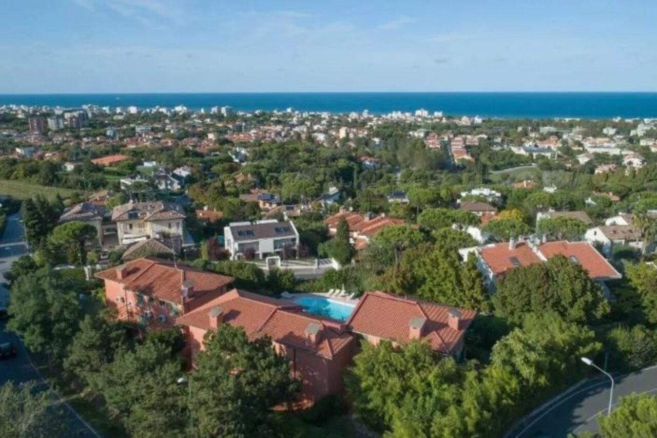 리치오네 Residenze Al Colle Dei Pini 아파트 호텔 외부 사진