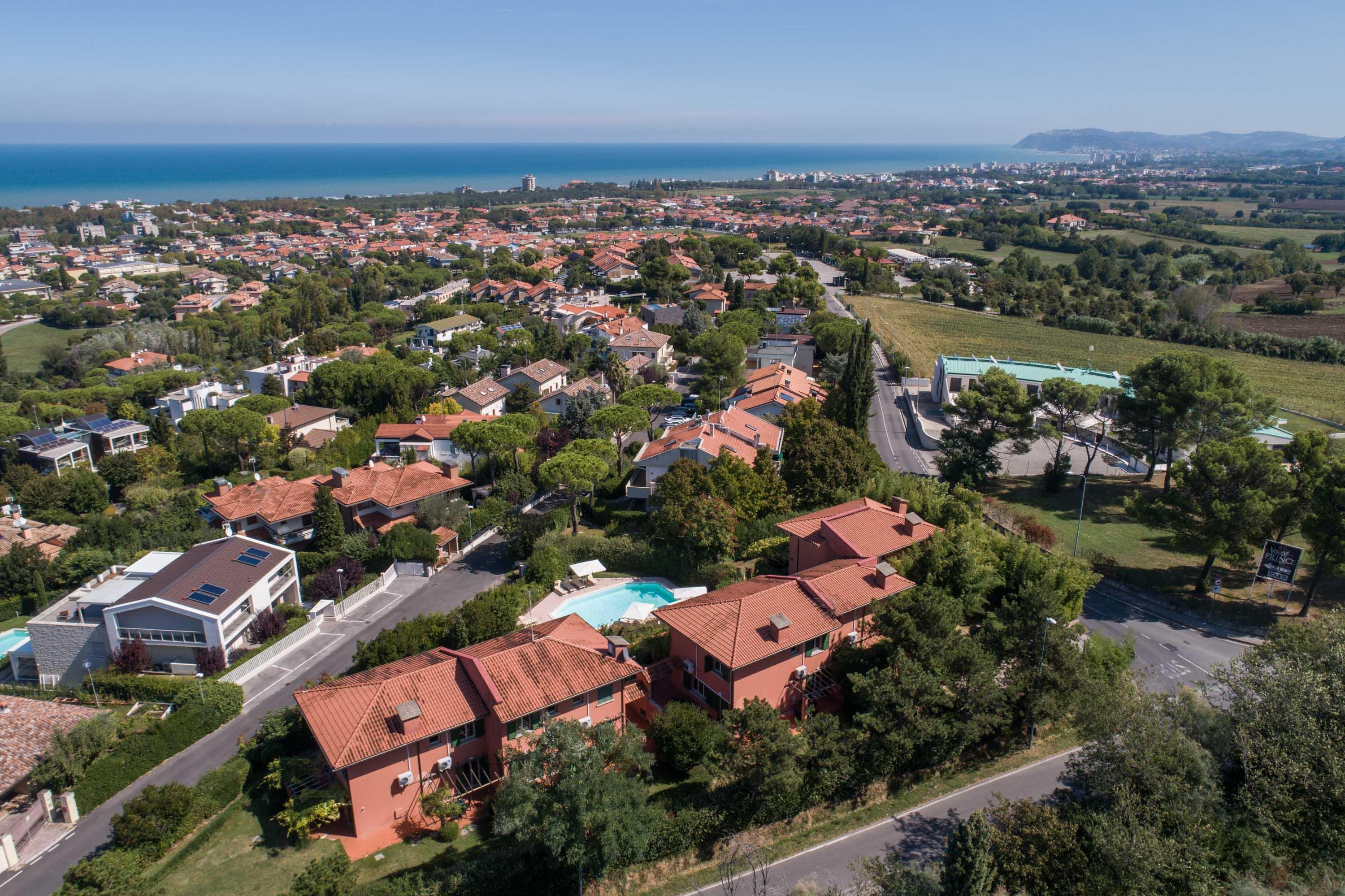 리치오네 Residenze Al Colle Dei Pini 아파트 호텔 외부 사진