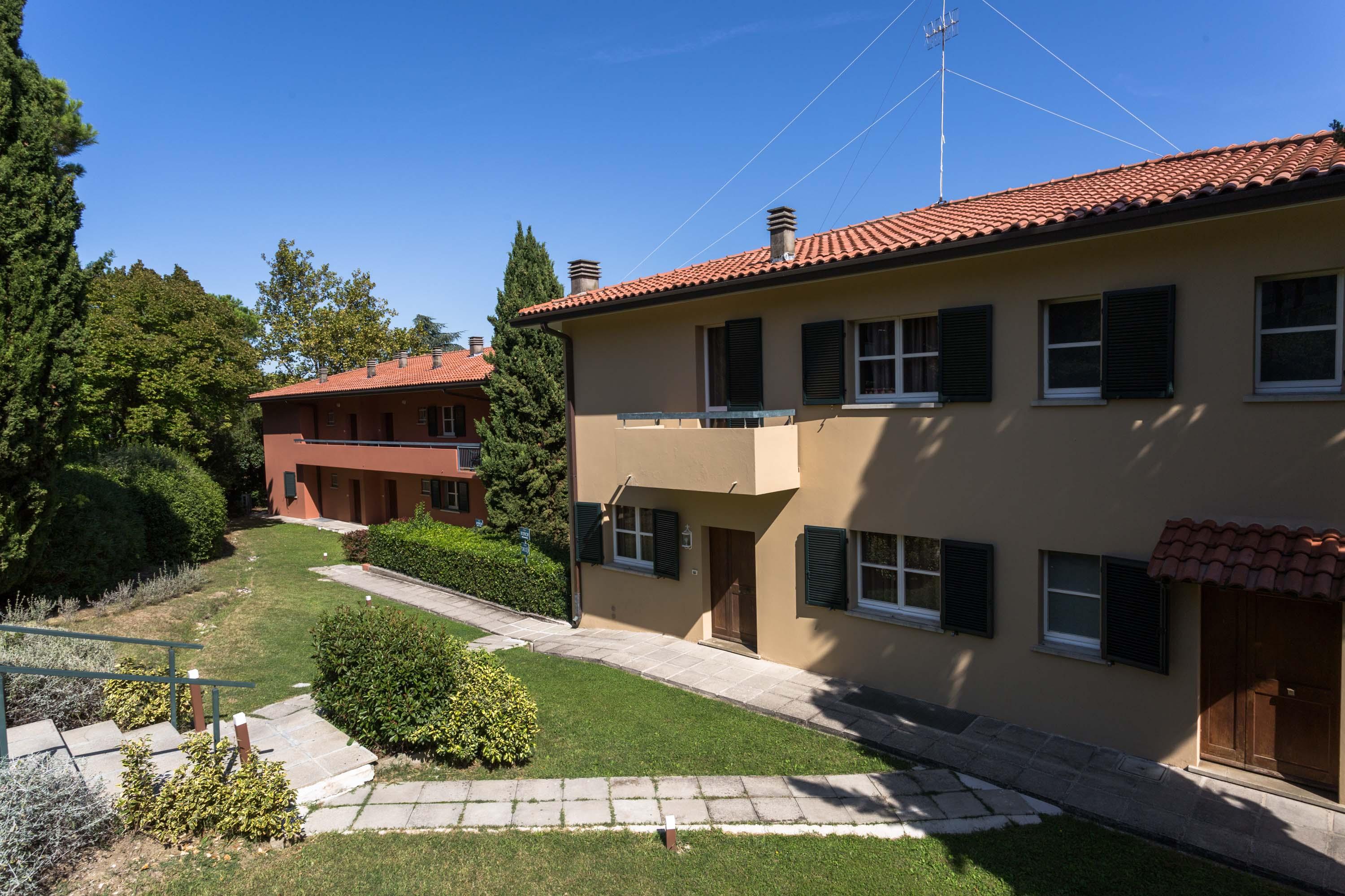 리치오네 Residenze Al Colle Dei Pini 아파트 호텔 외부 사진