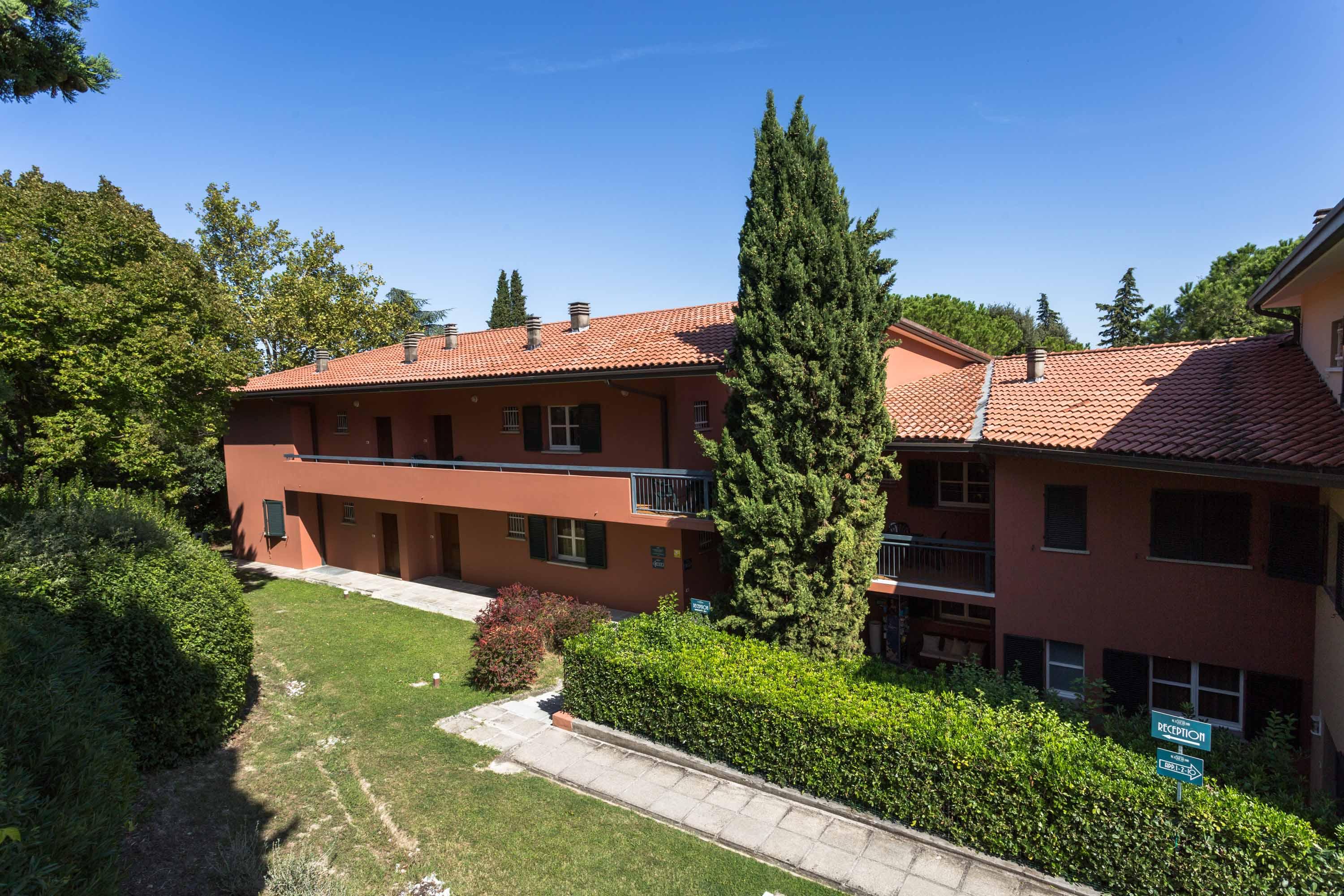 리치오네 Residenze Al Colle Dei Pini 아파트 호텔 외부 사진