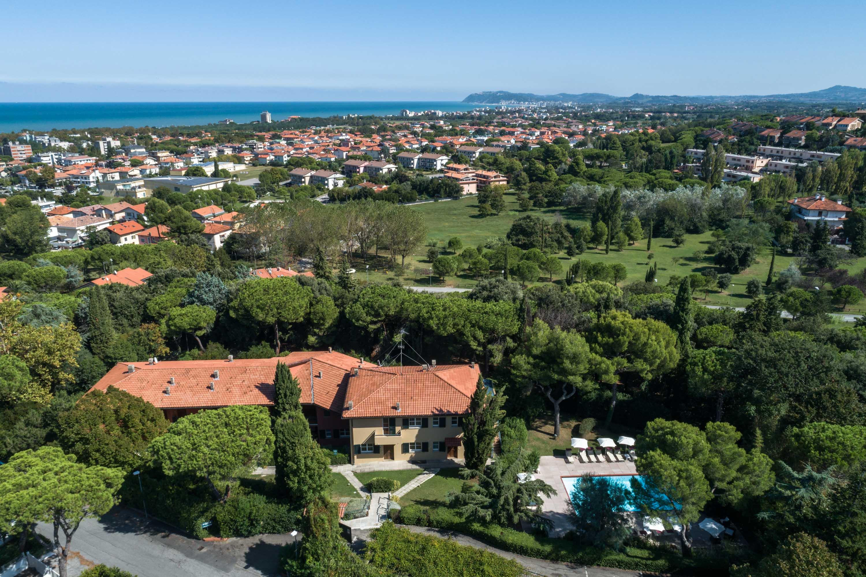 리치오네 Residenze Al Colle Dei Pini 아파트 호텔 외부 사진