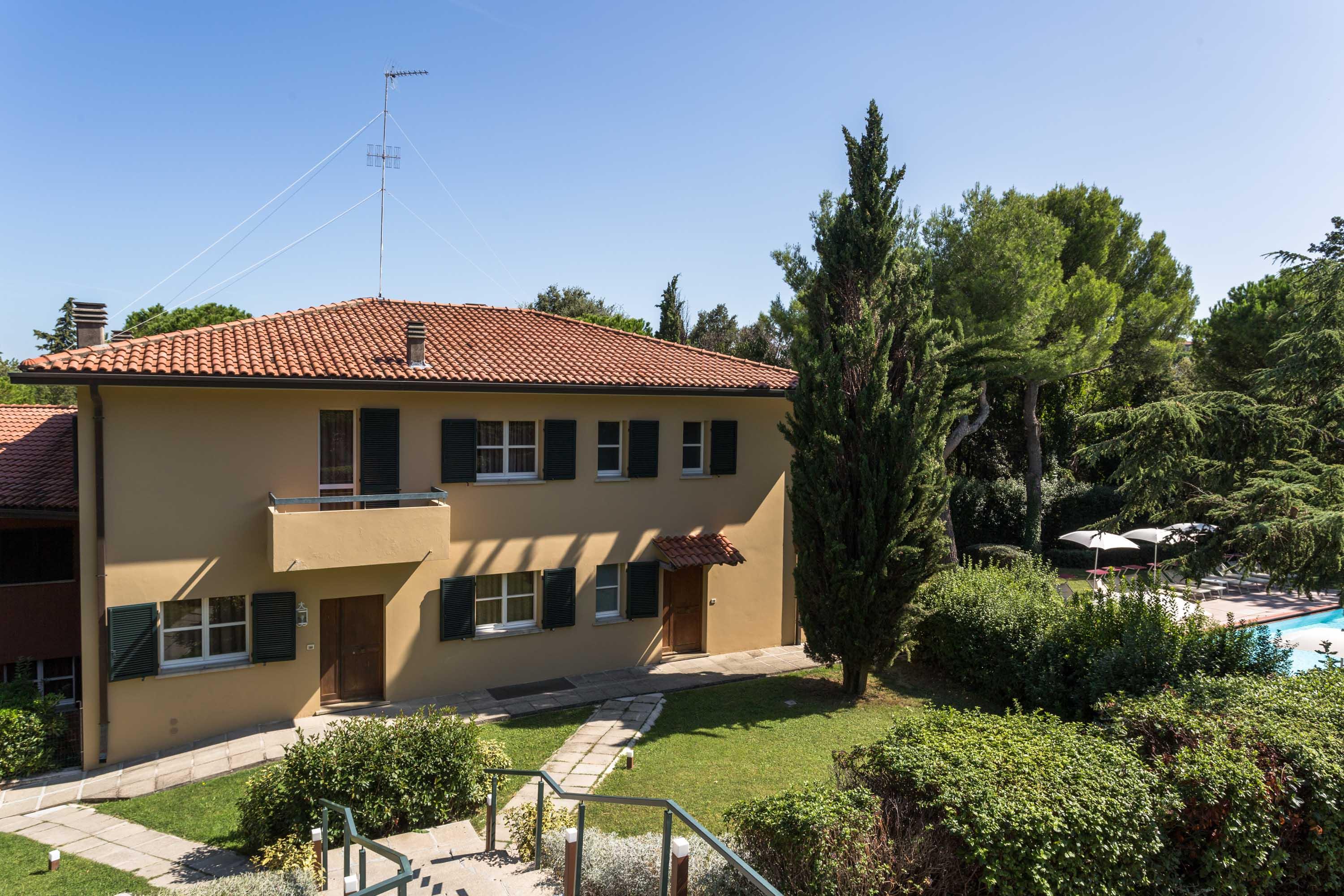 리치오네 Residenze Al Colle Dei Pini 아파트 호텔 외부 사진