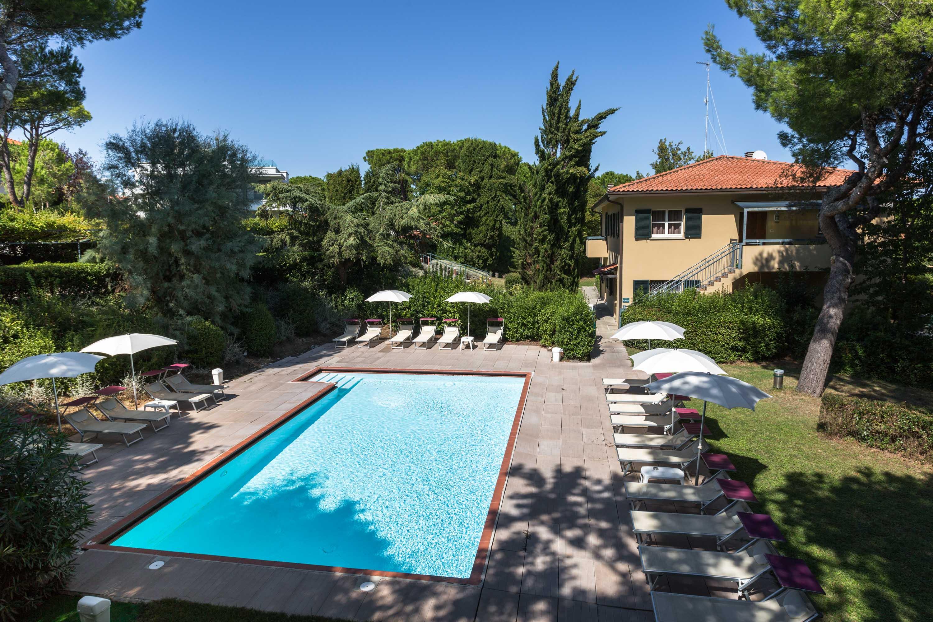 리치오네 Residenze Al Colle Dei Pini 아파트 호텔 외부 사진