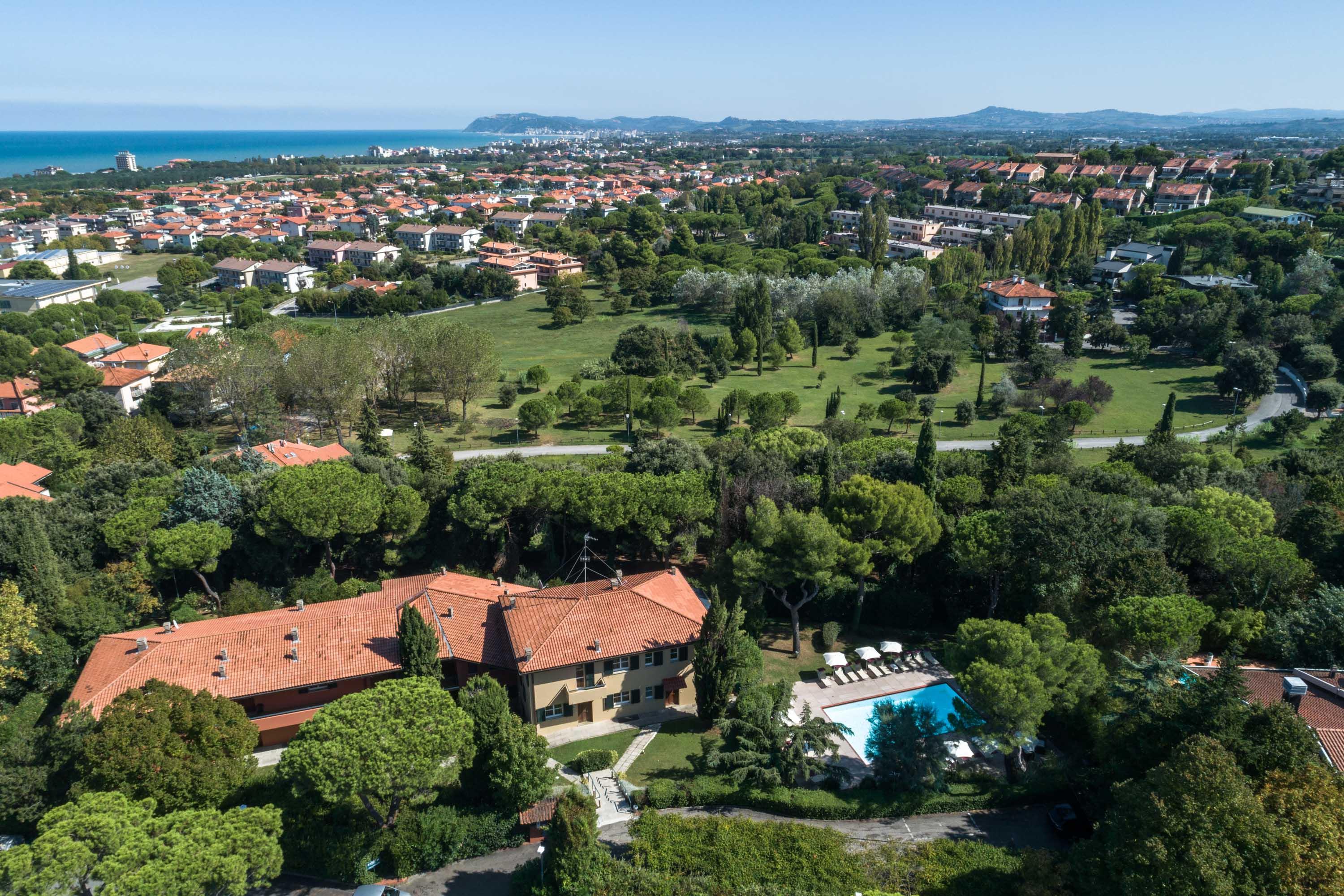 리치오네 Residenze Al Colle Dei Pini 아파트 호텔 외부 사진