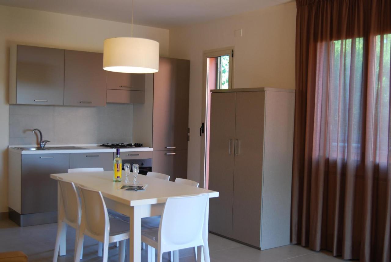 리치오네 Residenze Al Colle Dei Pini 아파트 호텔 외부 사진