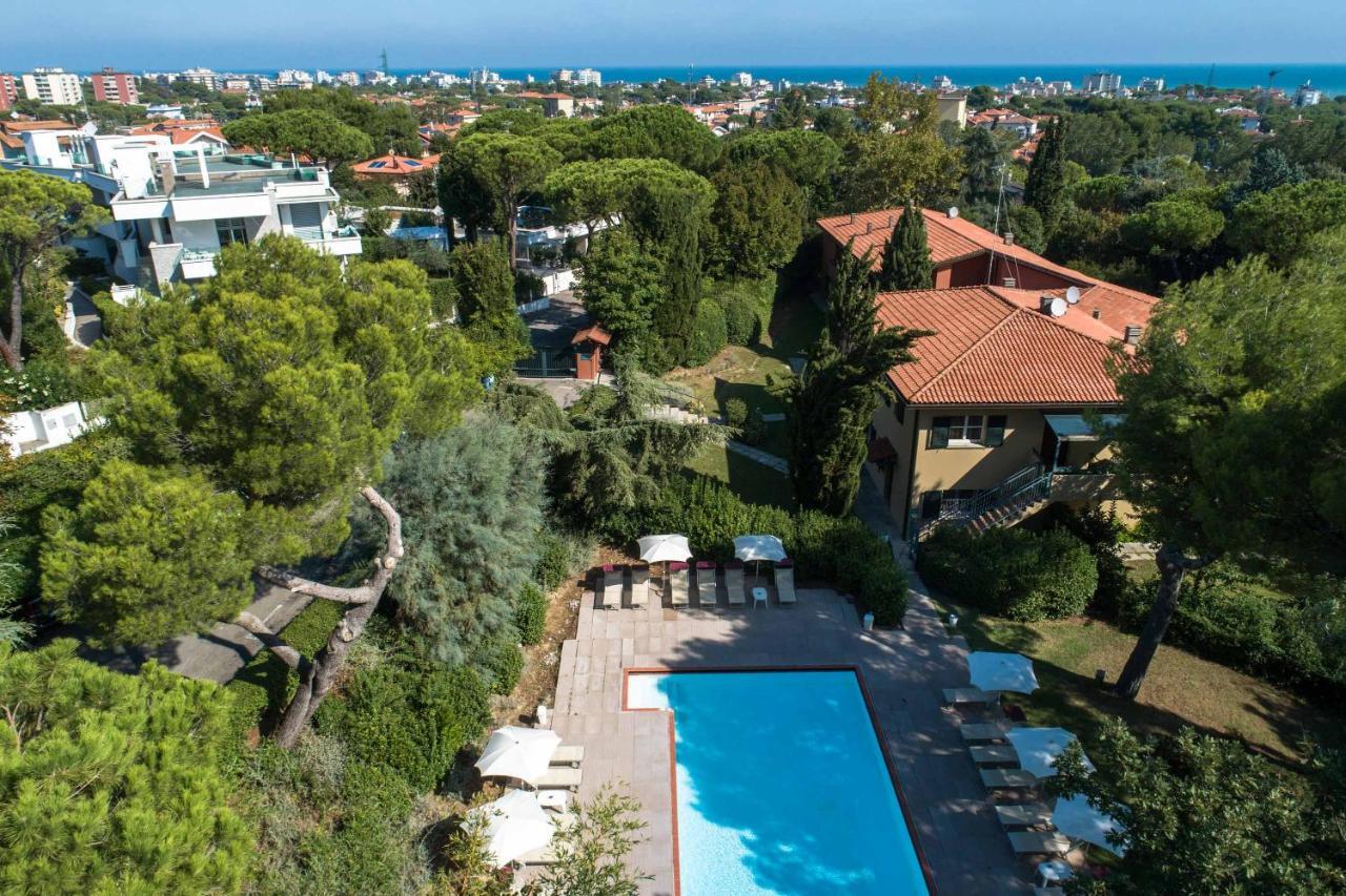 리치오네 Residenze Al Colle Dei Pini 아파트 호텔 외부 사진