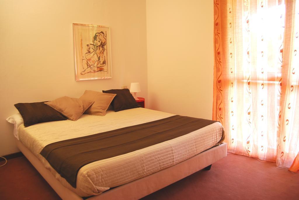 리치오네 Residenze Al Colle Dei Pini 아파트 호텔 외부 사진